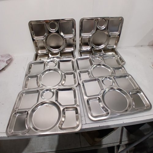 8PK METAL CAFETERIA FOOD TRAYS WITH 6 COMPARTMENTS image 2