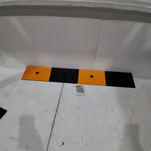HEAVY DUTY CURB RAMPS - 39''X7'' - BLACK/YELLOW image 2