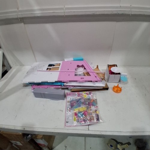 25+PC BARBIE MALIBU DOLL HOUSE PLAYSET (MODEL: FXG57-9564) image 2