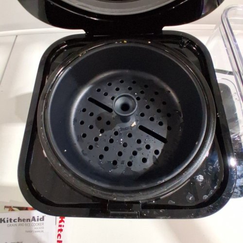 KITCHENAID GRAIN AND RICE COOKER WITH INTEGRATED SCALE AND WATER TANK - 8 CUPS (MODEL: KGC3155BM) image 3