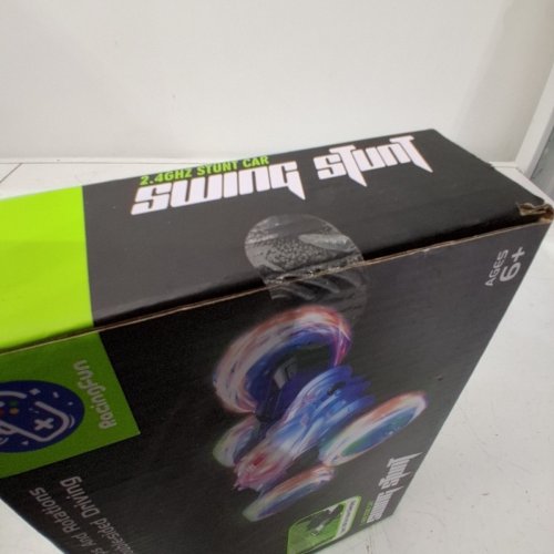 SWING STUNT 2.4GHZ REMOTE CONTROL STUNT CAR - GREEN image 2