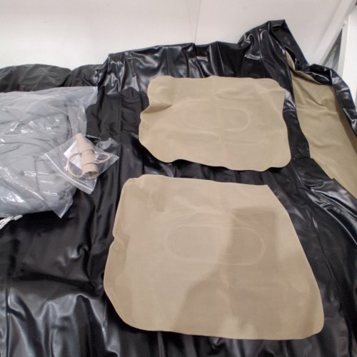 JOY TUTUS TRUCK BED AIR MATTRESS FOR FULL SIZE INFLATABLE AIR MATTRESS SHORT TRUCK BEDS FOR OUTDOOR CAMPING WITH PUMP, CARRY BAG & CUP HOLDER - 6.5FT (MODEL:‎H1202-00401GY) image 5
