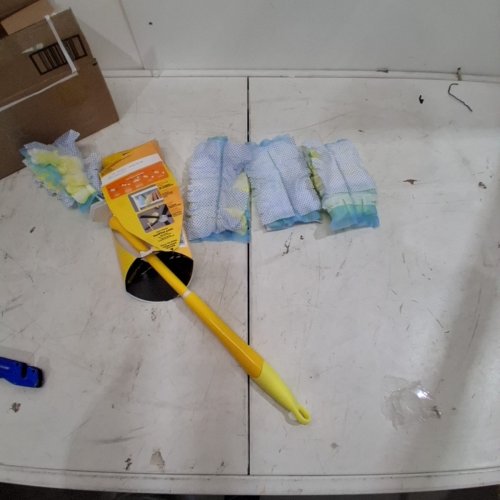 SWIFFER DUSTER HEAVY DUTY STARTER KIT WITH REFILL image 2