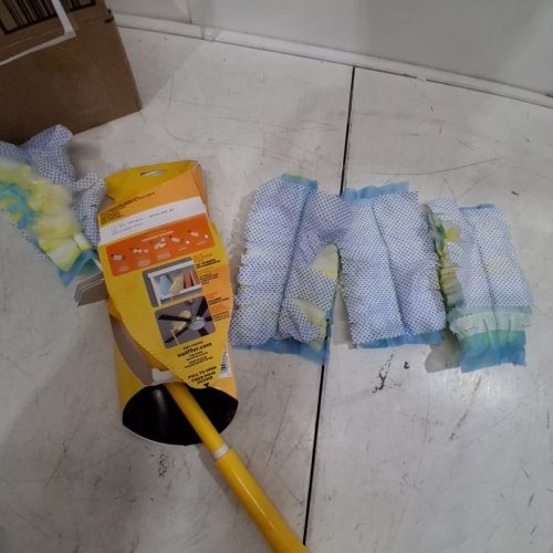 SWIFFER DUSTER HEAVY DUTY STARTER KIT WITH REFILL image 3