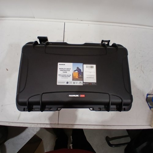 NANUK 935 HARD CASE WITH HEAVY-DUTY WHEELS AND PRO PHOTO KIT - BLACK - (MODEL: 935S-060BK-0A0) image 2
