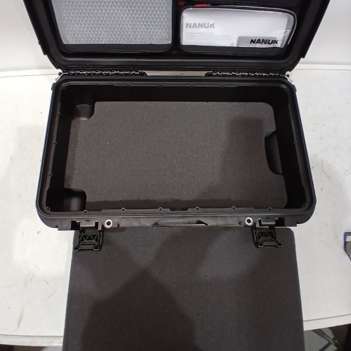 NANUK 935 HARD CASE WITH HEAVY-DUTY WHEELS AND PRO PHOTO KIT - BLACK - (MODEL: 935S-060BK-0A0) image 6