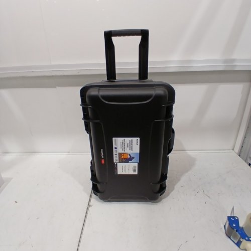 NANUK 935 HARD CASE WITH HEAVY-DUTY WHEELS AND PRO PHOTO KIT - BLACK - (MODEL: 935S-060BK-0A0) image 8