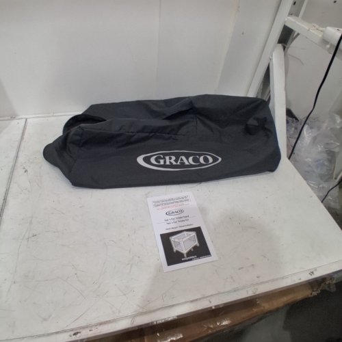 GRACO PACK 'N PLAY PORTABLE PLAYARD WITH CARRYING BAG - 40" X 28" X 30" - OAKLEY FASHION / BLACK/ GREY (MODEL: 2084226) image 4