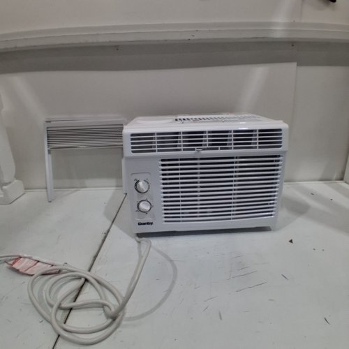 DANBY EASY TO USE WINDOW AIR CONDITIONER - FOR ROOMS UP TO 150SQ FT - 5000 BTU - WHITE (MODEL: DAC050MB1WDB) image 3