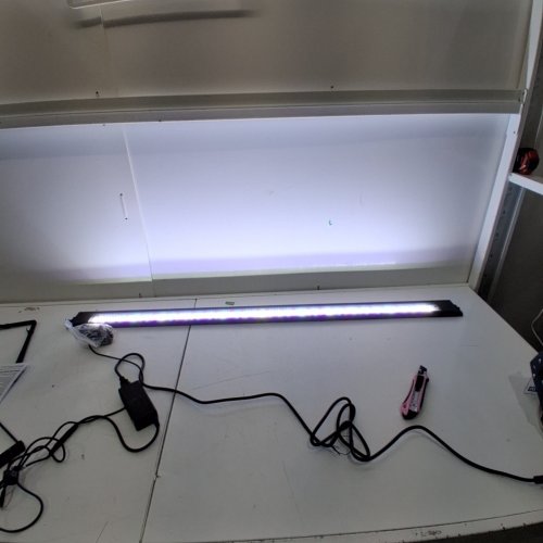 FLUVAL PLANT 4.0 AQUARIUM LED LIGHT BAR - 46.25"-61" - 7500K - BLACK image 2