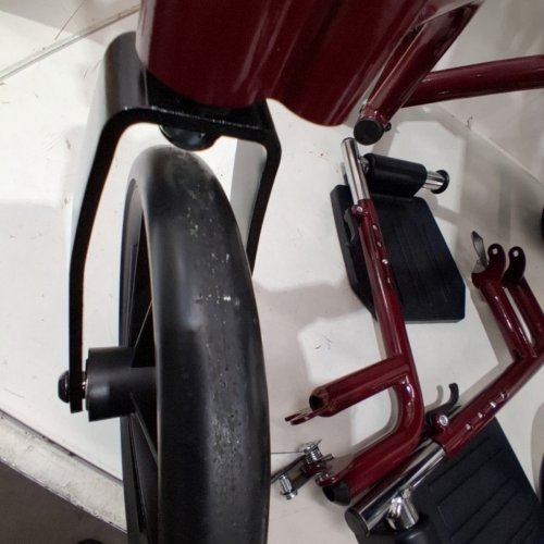 MEDLINE ALUMINUM WHEELCHAIR - 19" SEAT 12" REAR WHEELS - RED (MODEL: MDS808210ARE) image 3