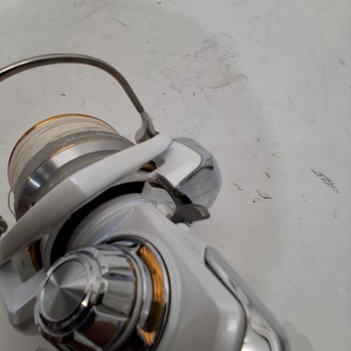 JOHNNY MORRIS CARBONLITE SPINNING REEL - 6.2:1 GEAR RATIO - SILVER AND GOLD image 5