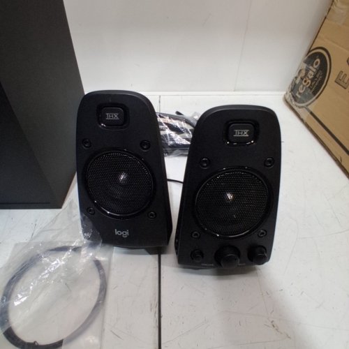 LOGITECH Z625 POWERFUL THX SOUND 2.1 SPEAKER SYSTEM FOR TVS, GAME CONSOLES AND COMPUTERS (MODEL: S-00158) image 4