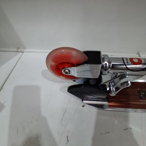 RAZOR SPARK ULTRA KICK SCOOTER WITH A REAR-FENDER BRAKE, & ADJUSTABLE HANDLEBARS - FOR KIDS AGES 8+ - RED (MODEL: 13010481) image 4