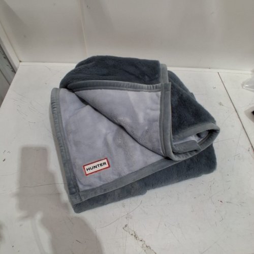 HUNTER REVERSIBLE THROW BLANKET - 60" X 70" - GREY/DARK GREY (STYLE : 1241344) image 4