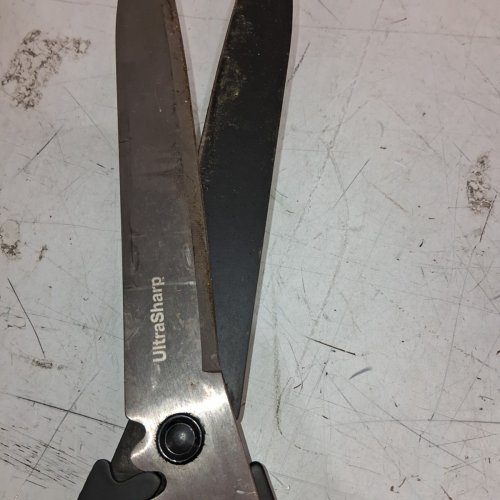 FISKARS POWERGEAR2 ULTRABLADE HEDGE SHEARS - 23" - ORANGE/BLACK (MODEL HS551) image 4