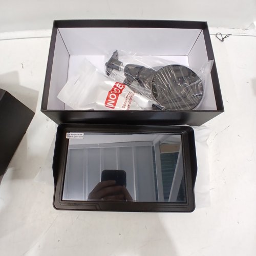 CAR GPS NAVIGATOR - 9" SCREEN - BLACK - (MODEL: J908) image 3