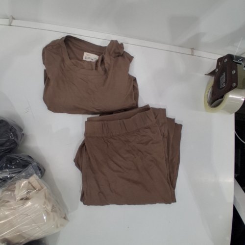 2PC WOMEN'S TKEES LOUNGE SET - LARGE - BROWN (STYLE:1983170) image 2