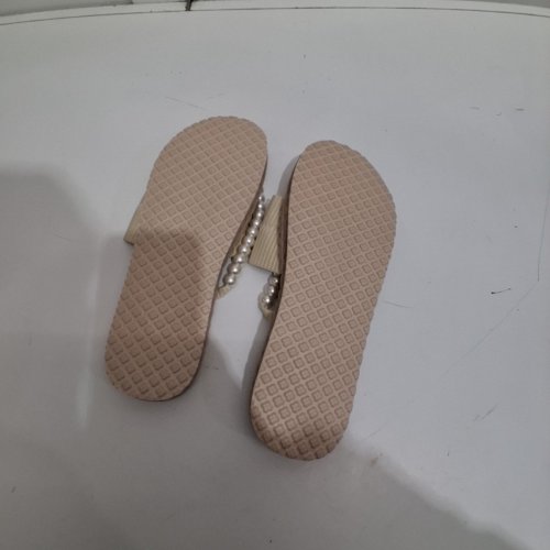 WOMEN'S PEARL ACCENT FLIP FLOPS - SIZE 8 - BEIGE image 4