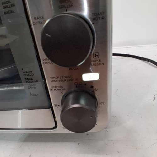 BLACK+DECKER EXTRA WIDE TOASTER OVEN - 32L - SILVER (MODEL: TO8230-0GD) image 2