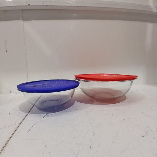 2PC PYREX GLASS MIXING BOWLS WITH LIDS - 4 QT/2 QT - RED/ BLUE image 2