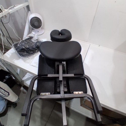 PU LEATHER PAD TRAVEL MASSAGE CHAIR WITH CARRYING BAG - BLACK (MODEL: HW55620BK) image 4