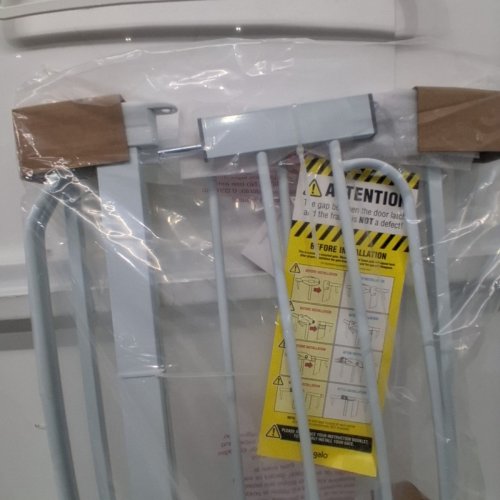 REGALO EASY STEP SAFETY GATE - 29"- 38.5" - WHITE (MODEL: 1160-DS) image 3