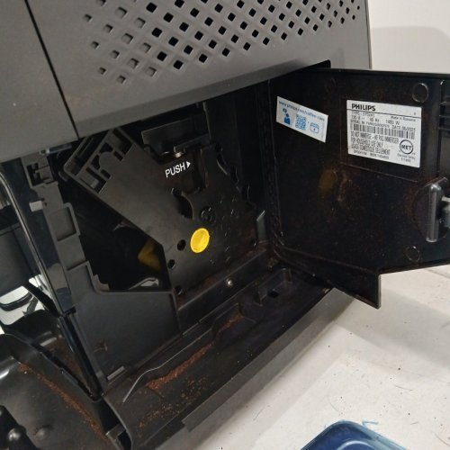 PHILIPS 3200 SERIES LATTEGO FULLY AUTOMATIC ESPRESSO MACHINE WITH BUILT-IN GRINDER & MILK FROTHER - BLACK (MODEL: EP3241/54) image 7