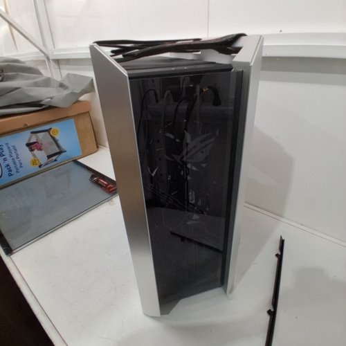 ASUS ROG STRIX HELIOS GX601 RGB MID-TOWER PC CASE FOR ATX/EATX MOTHERBOARDS WITH TEMPERED GLASS, ALUMINUM FRAME - LIMITED WHITE EDITION image 4