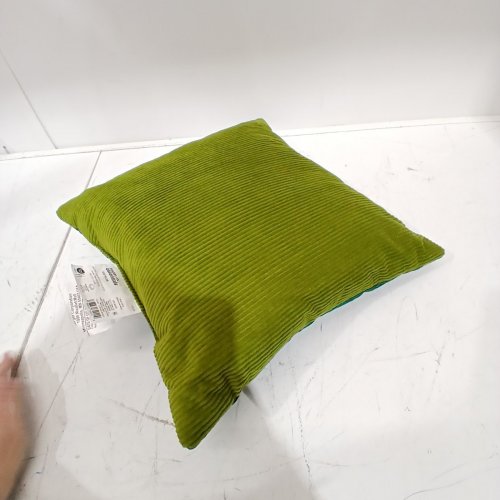 ROOM ESSENTIALS REVERSABLE CORDUROY COLLECTION SQUARE THROW PILLOW - 16" X 16" - DARK GREEN / LIGHT GREEN image 3
