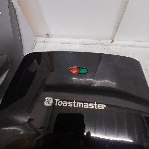 TOASTMASTER ELECTRIC SANDWICH MAKER - BLACK (MODEL: TM-20SWCN) image 2