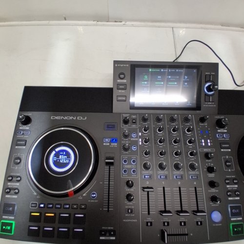 DENON DJ SC LIVE 4 STANDALONE DJ CONTROLLER WITH STEM SEPARATION ON 4-DECKS - BLACK image 5