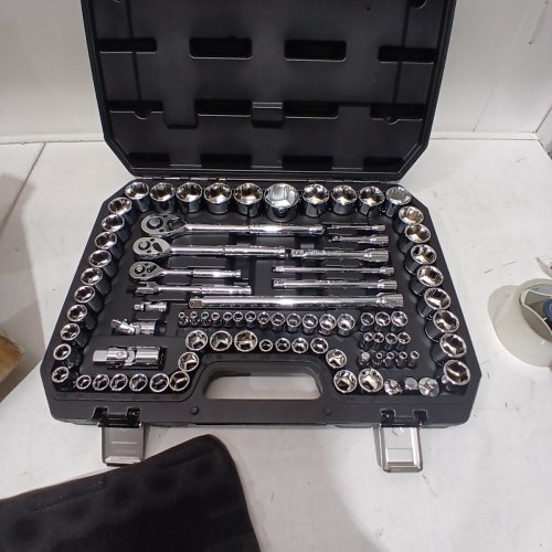 86PC VEVOR SOCKET & RATCHET SET - SAE & METRIC - BLACK (MODEL: XL3271) image 4