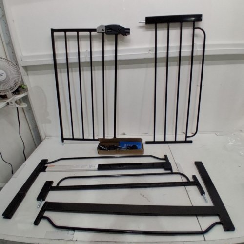 REGALO EASY STEP EXTRA WIDE SAFETY GATE - 29 - 49" X 30" - BLACK (MODEL: 1164 EB DS) image 2