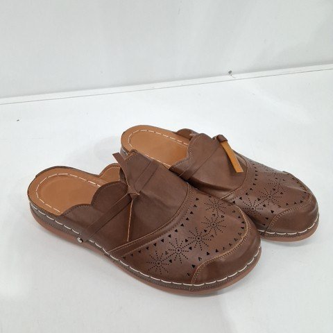 WOMEN'S SLIPPERS FASHION AND CASUAL PLATFORM SANDALS - 12.5 - BROWN image 2