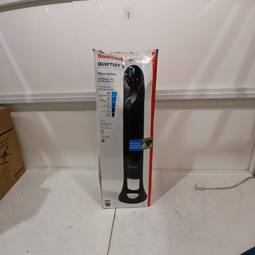 HONEYWELL QUIETSET 5 40" WHOLE ROOM TOWER FAN WITH REMOTE CONTROL - BLACK (MODEL: HYF260BC) image 6