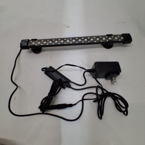 HYGGER SUBMERSIBLE AQUARIUM LED LIGHT - FOR TANKS 13" TO 22" - 8W - BLACK (MODEL: HG005) image 4