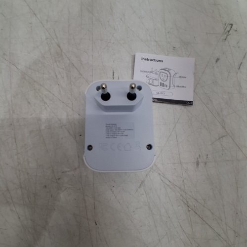 YVLEE INTERNATIONAL UNIVERSAL TRAVEL ADAPTER - EUROPEAN PLUG - WHITE (MODEL: ‎OL-513) image 3