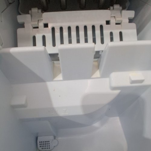 EUHOMY COUNTERTOP ICE MAKER - MAKES 26LBS/DAY - BLACK (MODEL: IM-06D) image 4