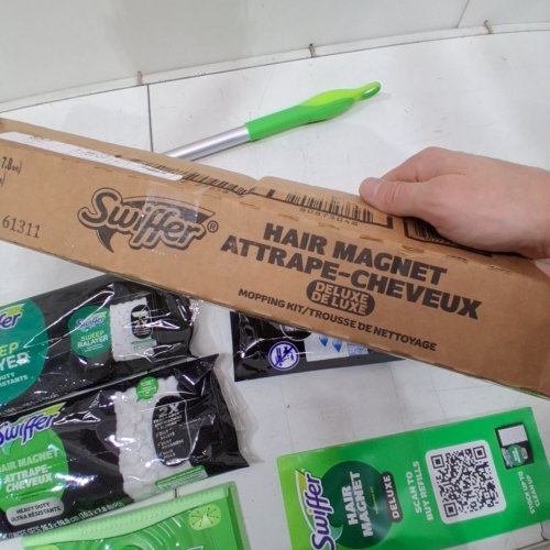 SWIFFER HAIR MAGNET DELUXE MOPPING KIT WITH DRY & WET CLOTHS - GREEN (MODEL: P_11863) image 2