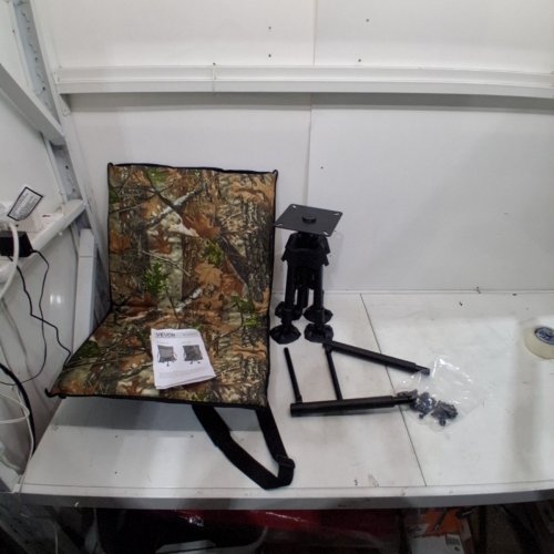 VEVOR FOLDING ADJUSTABLE 360° SWIVEL BLIND HUNTING CHAIR WITH ARMRESTS (MODEL: CGZDKDFSKCYTSR6TK001V0/XW-HC-03AC) image 3