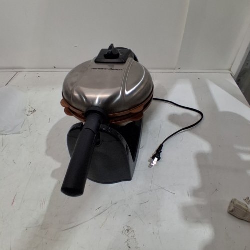 HAMILTON BEACH DURATHON REMOVABLE GRID BELGIAN WAFFLE MAKER (MODEL: 26031G) image 3