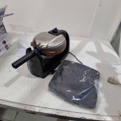 HAMILTON BEACH DURATHON REMOVABLE GRID BELGIAN WAFFLE MAKER (MODEL: 26031G) image 6