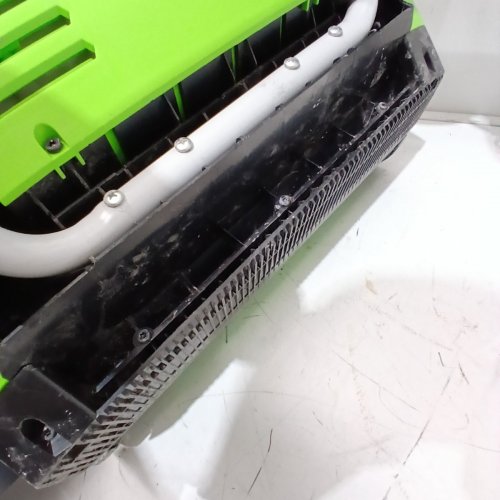 GREENWORKS CORDED SNOW THROWER - 10 AMP - 16" CLEARING WIDTH - GREEN/BLACK (MODEL: SNA103) image 3
