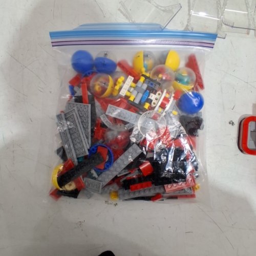 1353PC LEGO IDEAS MINIFIGURE VENDING MACHINE BUILDING SET FOR ADULTS - 18+ - RED (MODEL: 21358) image 3