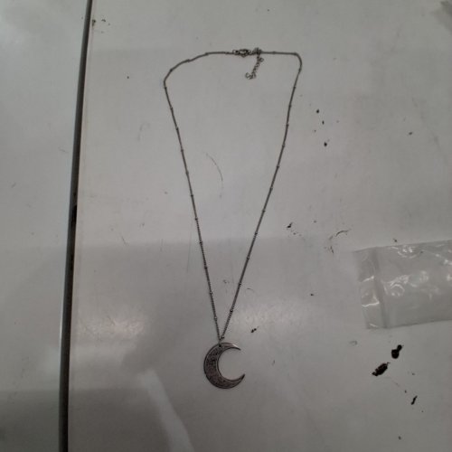 WOMENS ADJUSTABLE CRESCENT MOON PENDANT NECKLACE - 20-22" CHAIN LENGTH / 25 MM PENDANT - SILVER TONE image 3