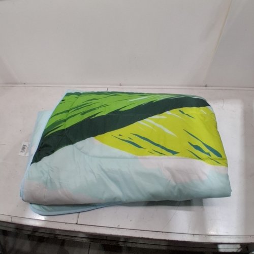 BELOW ZERO 2-IN-1 WEARABLE HOODED OUTDOOR BLANKET - 54" × 76" - GREEN/BLUE (MODEL: 1896292) image 2