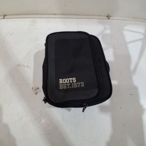 ROOTS ZIPPERED INSULATED LUNCH POUCH - 9L - BLACK image 3
