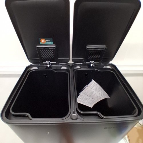 SONGMICS DUAL COMPARTMENT TRASH CAN - 60 L (30 L/EACH) CAPACITY - BLACK (MODEL: LTB741G01) image 5