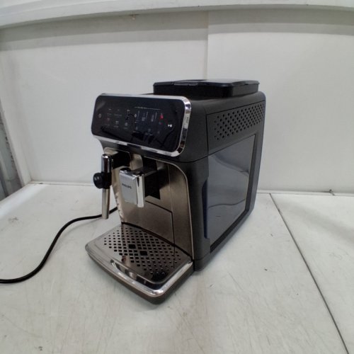 PHILIPS 3300 SERIES FULLY AUTOMATIC ESPRESSO MACHINE WITH BUILT-IN GRINDER & MILK FROTHER - BLACK CHROME (MODEL: EP3326/90) image 9